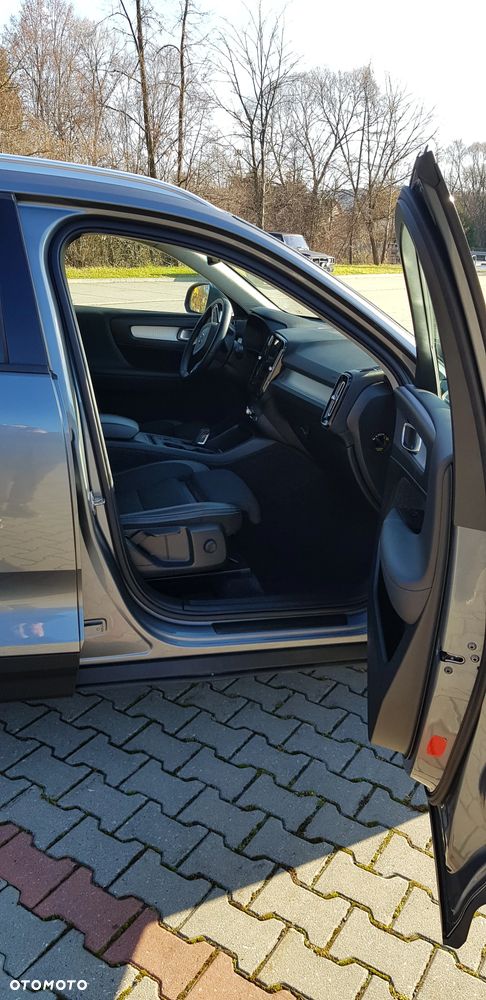 Volvo XC 40 - 25