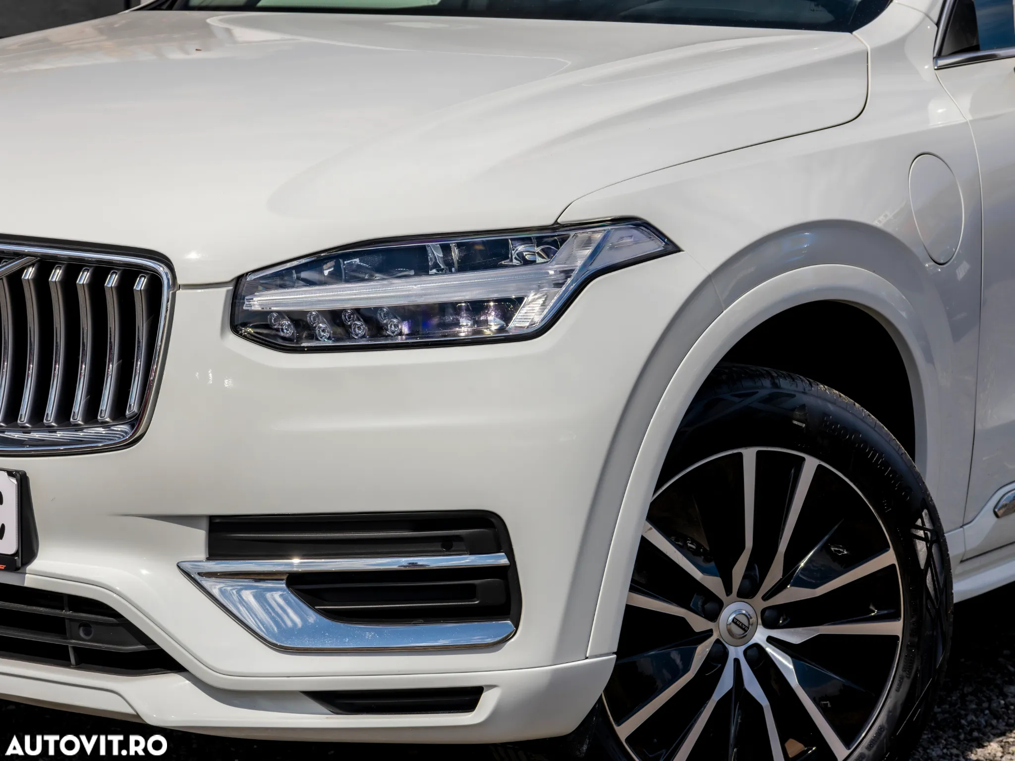Volvo XC 90 T8 AWD Twin Engine Geartronic Momentum - 9