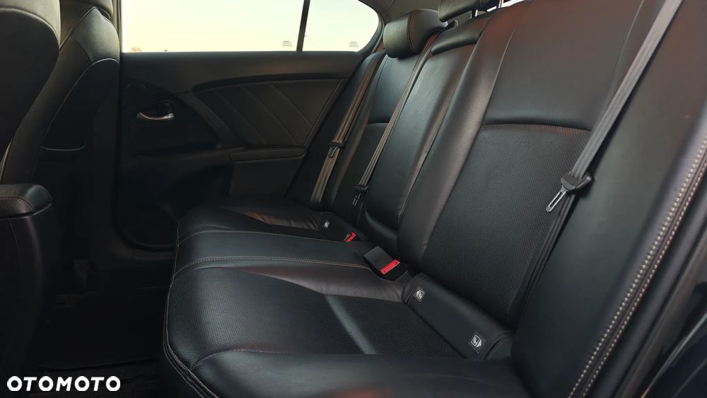 Toyota Avensis 2.0 D-4D Prestige - 9