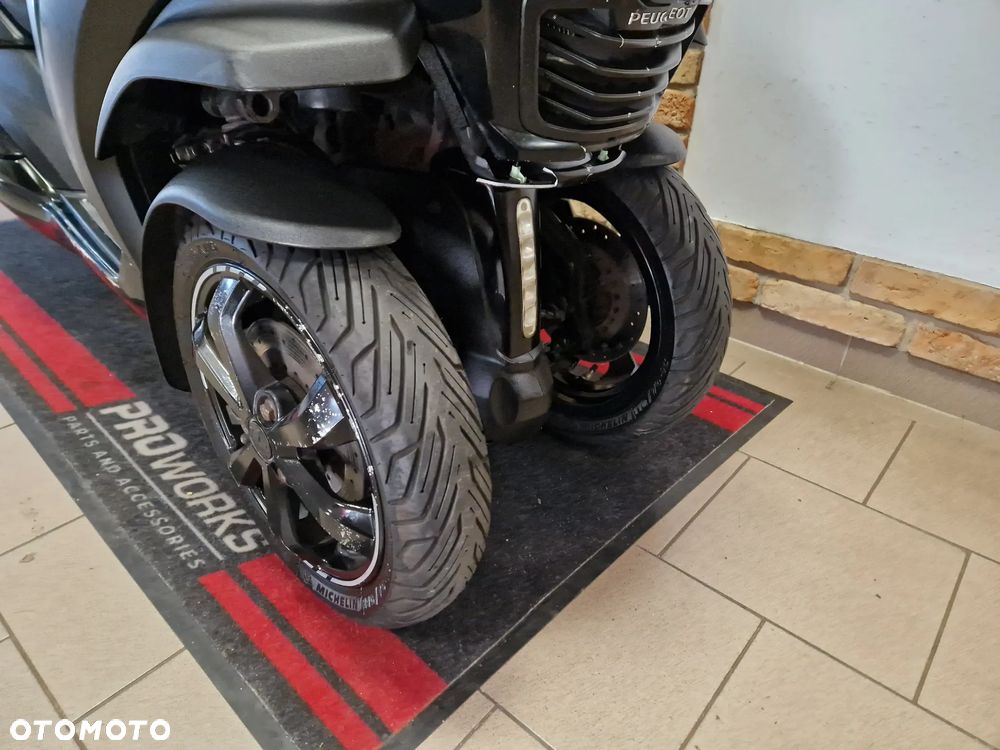 Peugeot Metropolis - 18