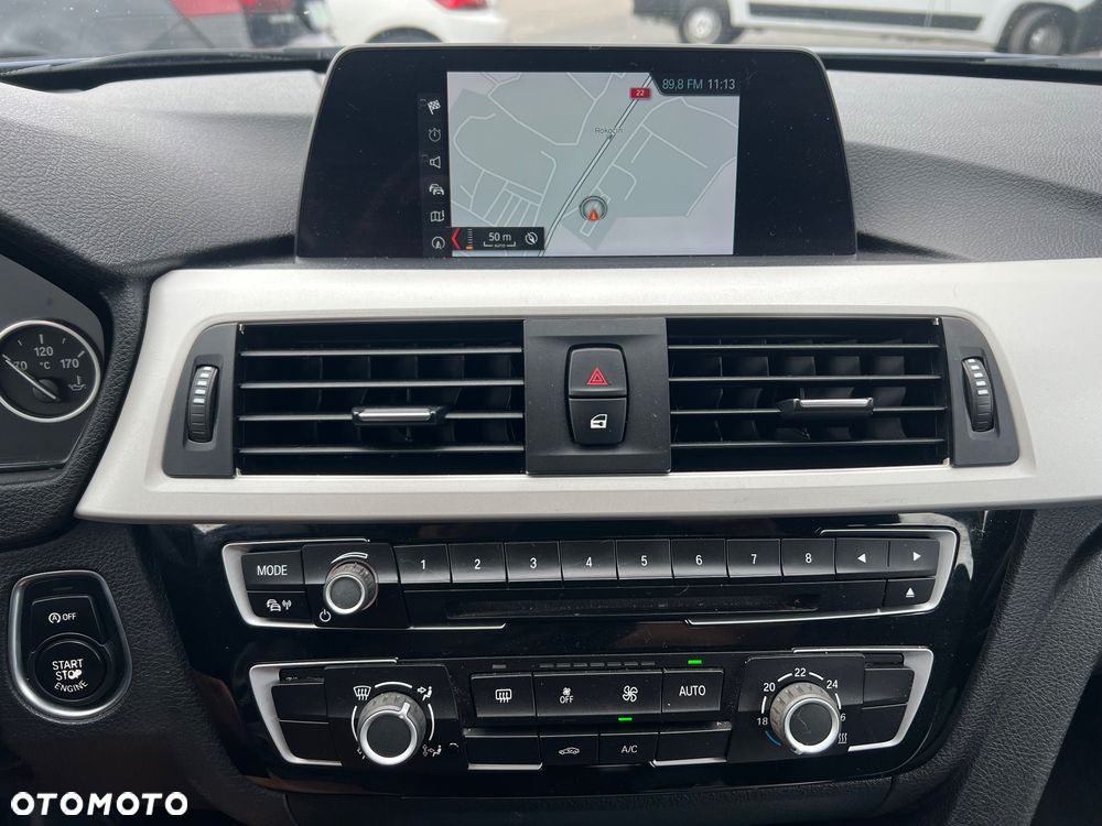 BMW Seria 3 318i Edition Luxury Line Purity - 34