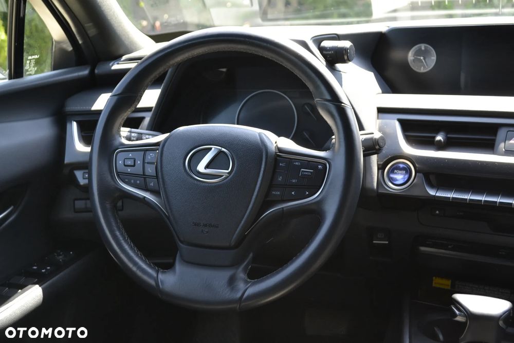 Lexus UX 250h Prestige 2WD - 39