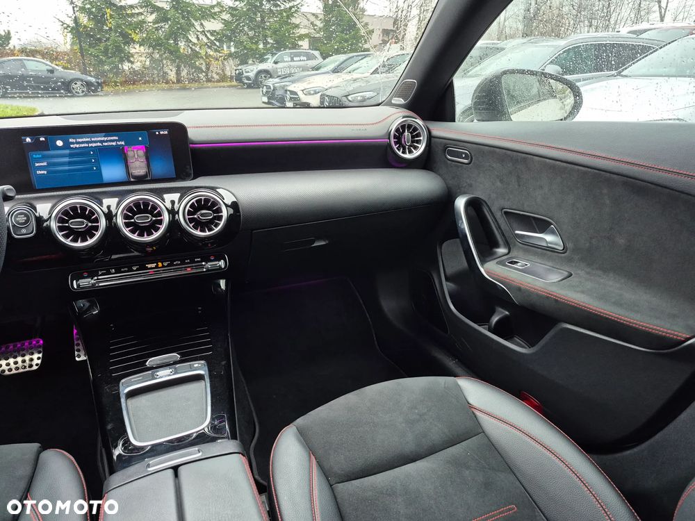 Mercedes-Benz CLA 200 AMG Line 7G-DCT - 25