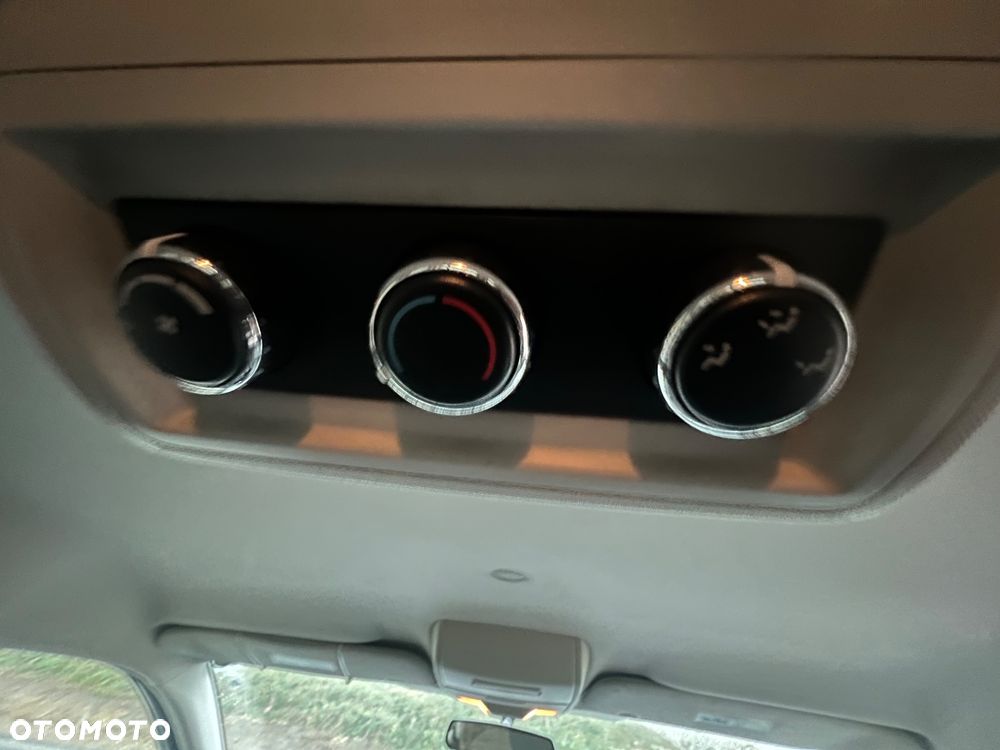 Dodge Grand Caravan - 20