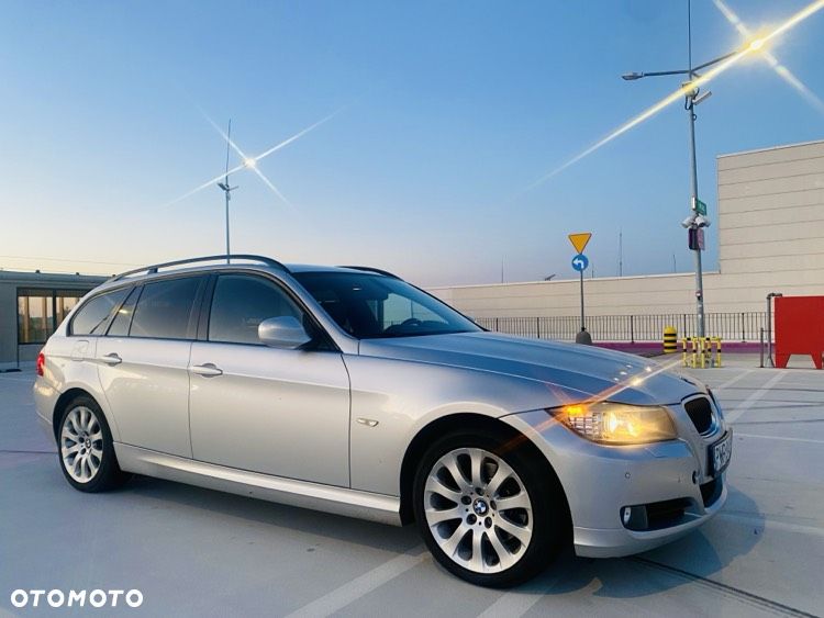 BMW Seria 3 320d xDrive DPF - 5