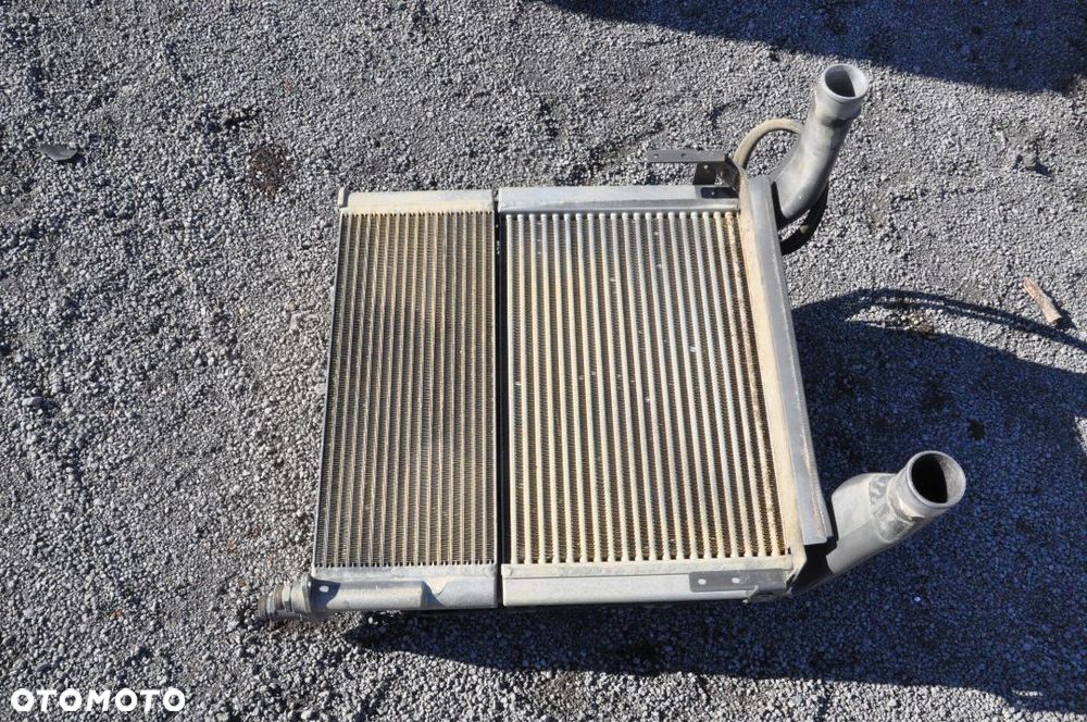 CHŁODNICA WODY  OLEJU POWIETRZA FENDT 724 - 4