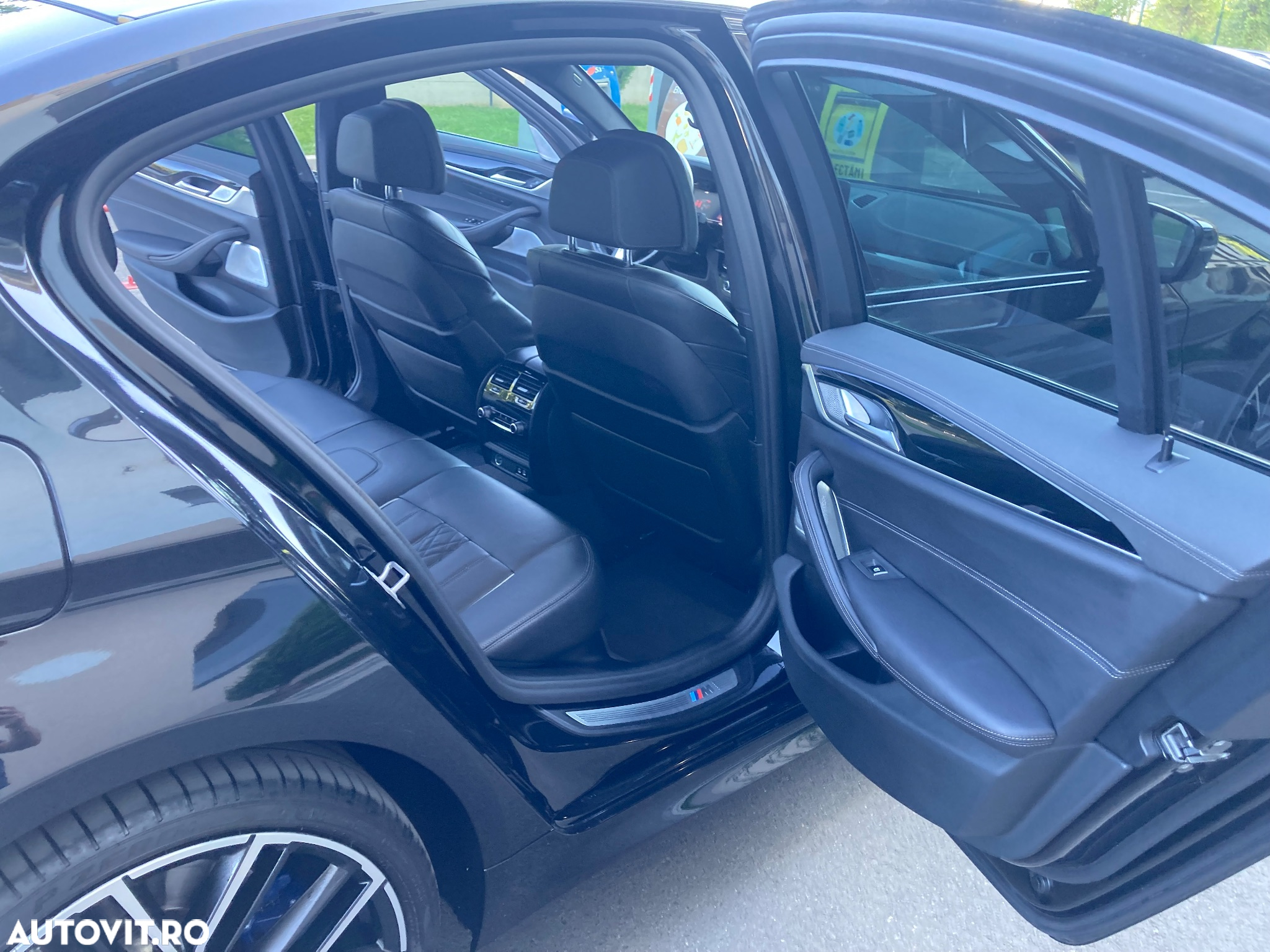 BMW Seria 5 520d xDrive Aut. M Sport Edition - 10