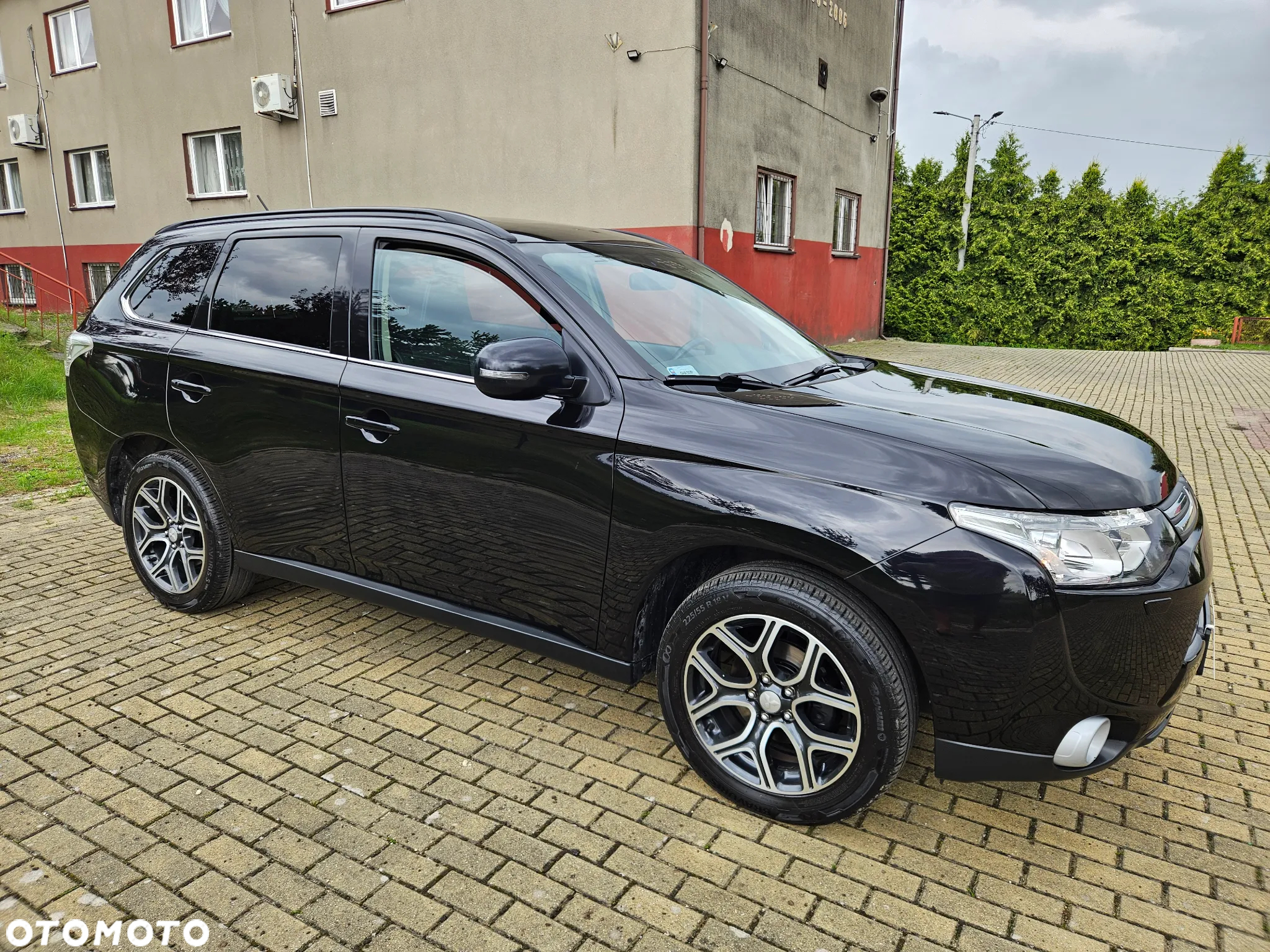 Mitsubishi Outlander 2.2 DID Intense + - 5