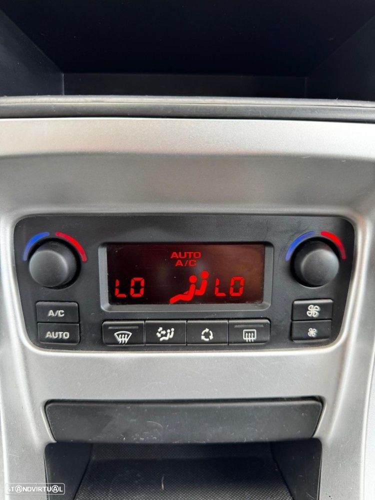 Peugeot 307 1.6 HDi Premium - 12