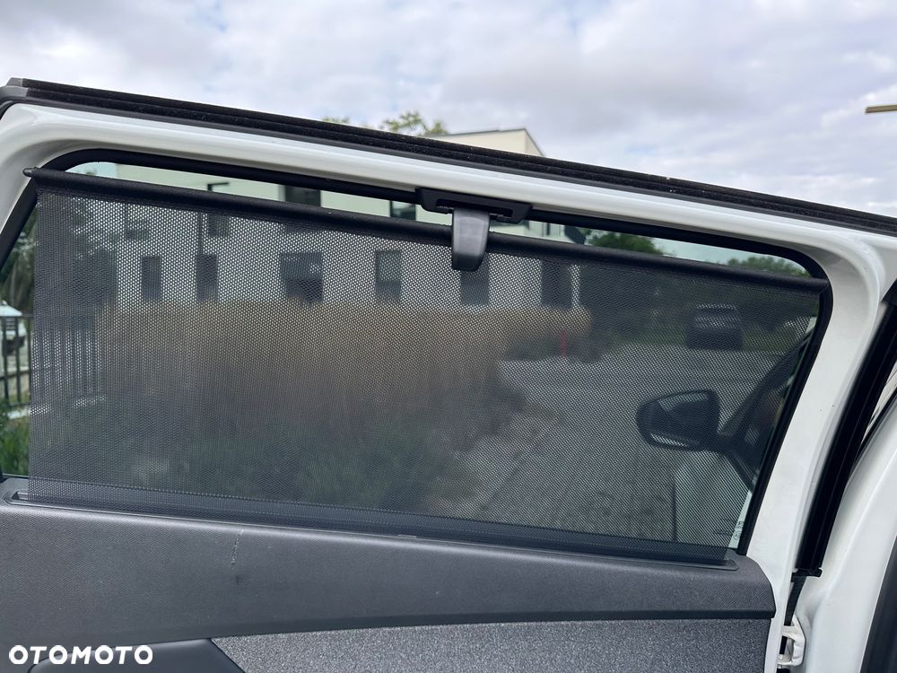 Peugeot 5008 1.5 BlueHDI Allure S&S EAT8 - 34