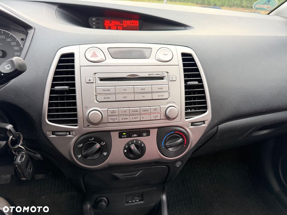 Hyundai i20 - 13