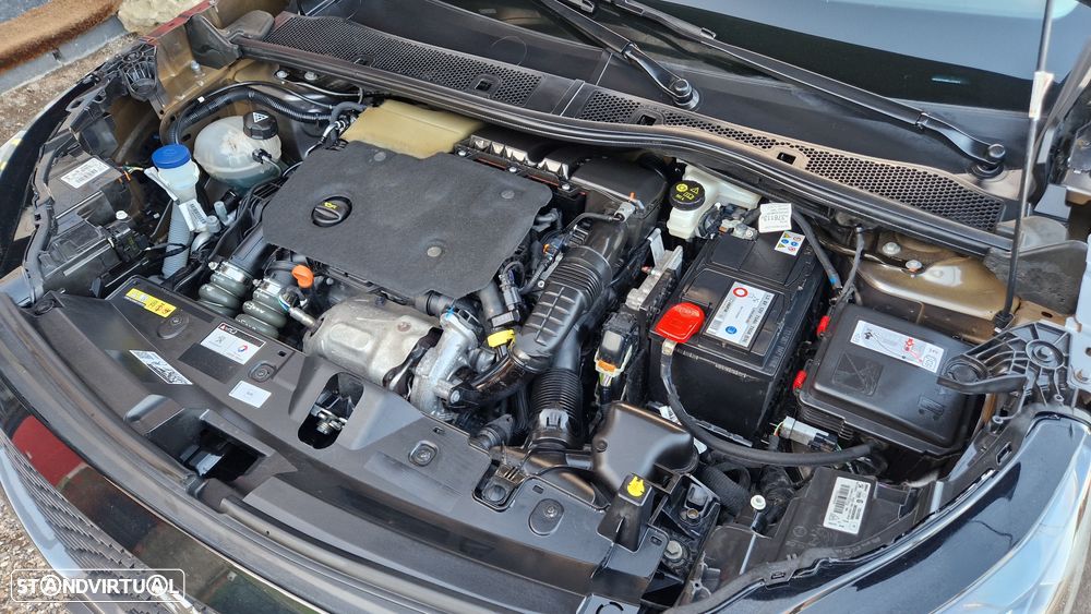 Peugeot 2008 1.5 BlueHDi Allure Pack EAT8 - 37