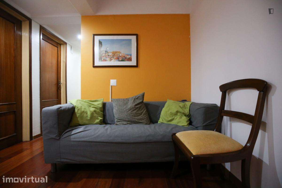 Quarto - localizado em Carnide Lisbon - Grande imagem: 4/22