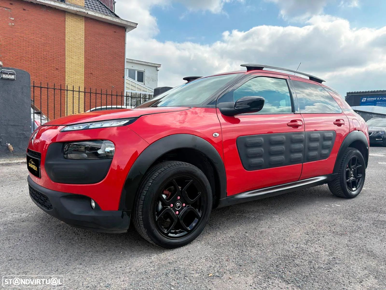 Citroën C4 Cactus 1.2 PureTech Shine - 1