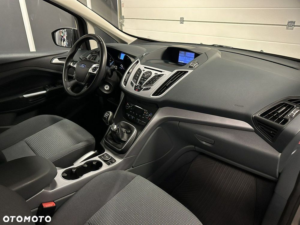 Ford Grand C-MAX - 9