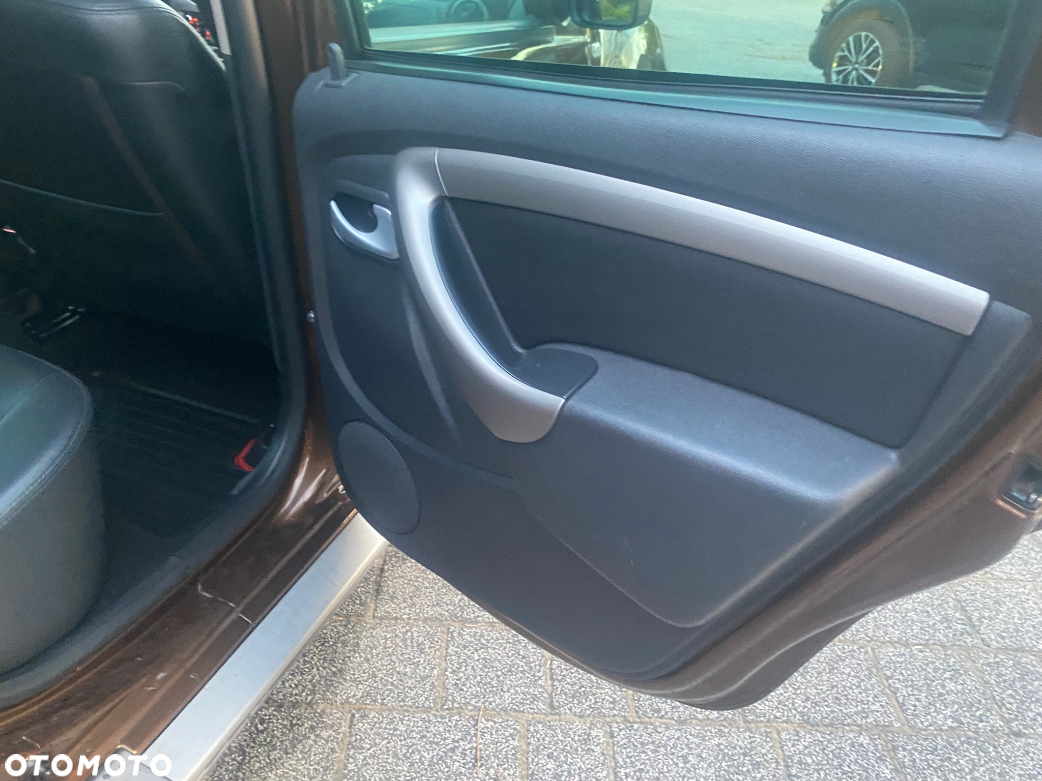 Dacia Duster 1.6 16V 4x2 Prestige - 16