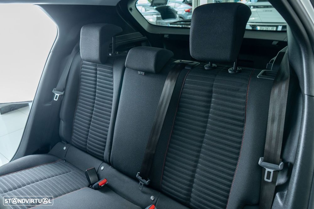 Peugeot 2008 1.2 PureTech Active Pack EAT8 - 9