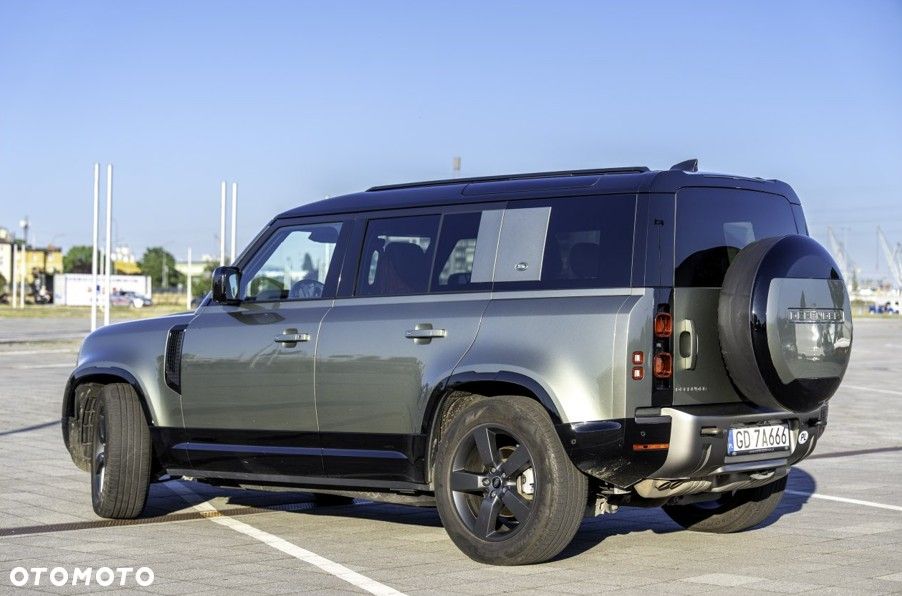 Land Rover Defender 3.0 D250 mHEV X-Dynamic SE - 4