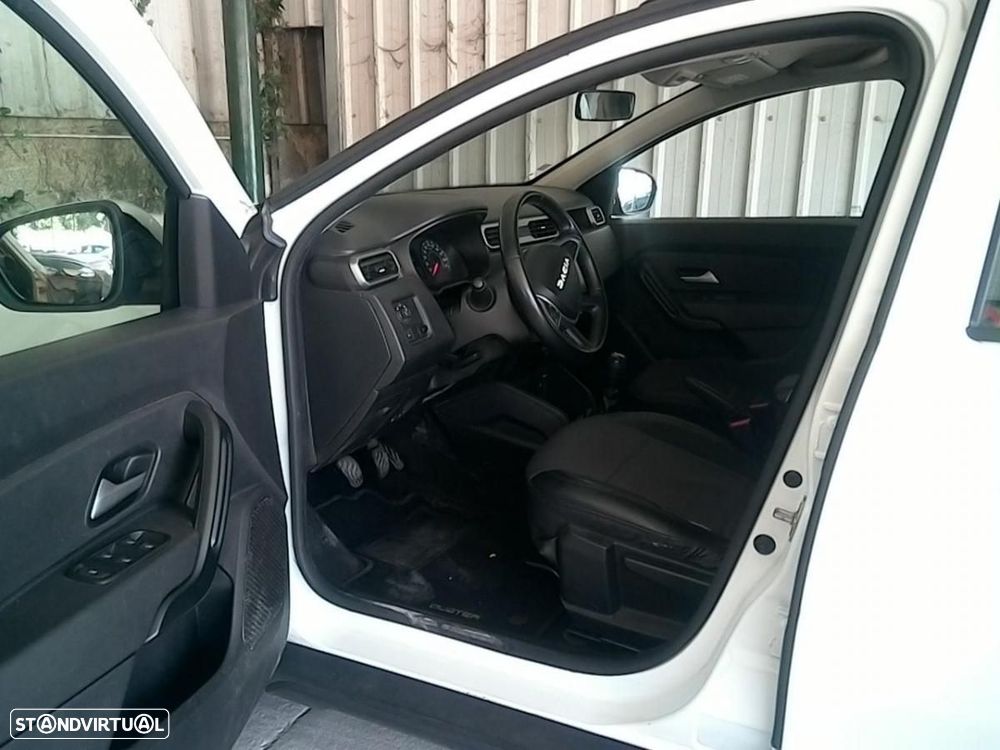 Dacia Duster 2023 photo 4