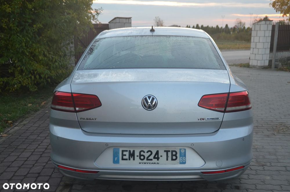 Volkswagen Passat 1.6 TDI SCR DSG Business - 6
