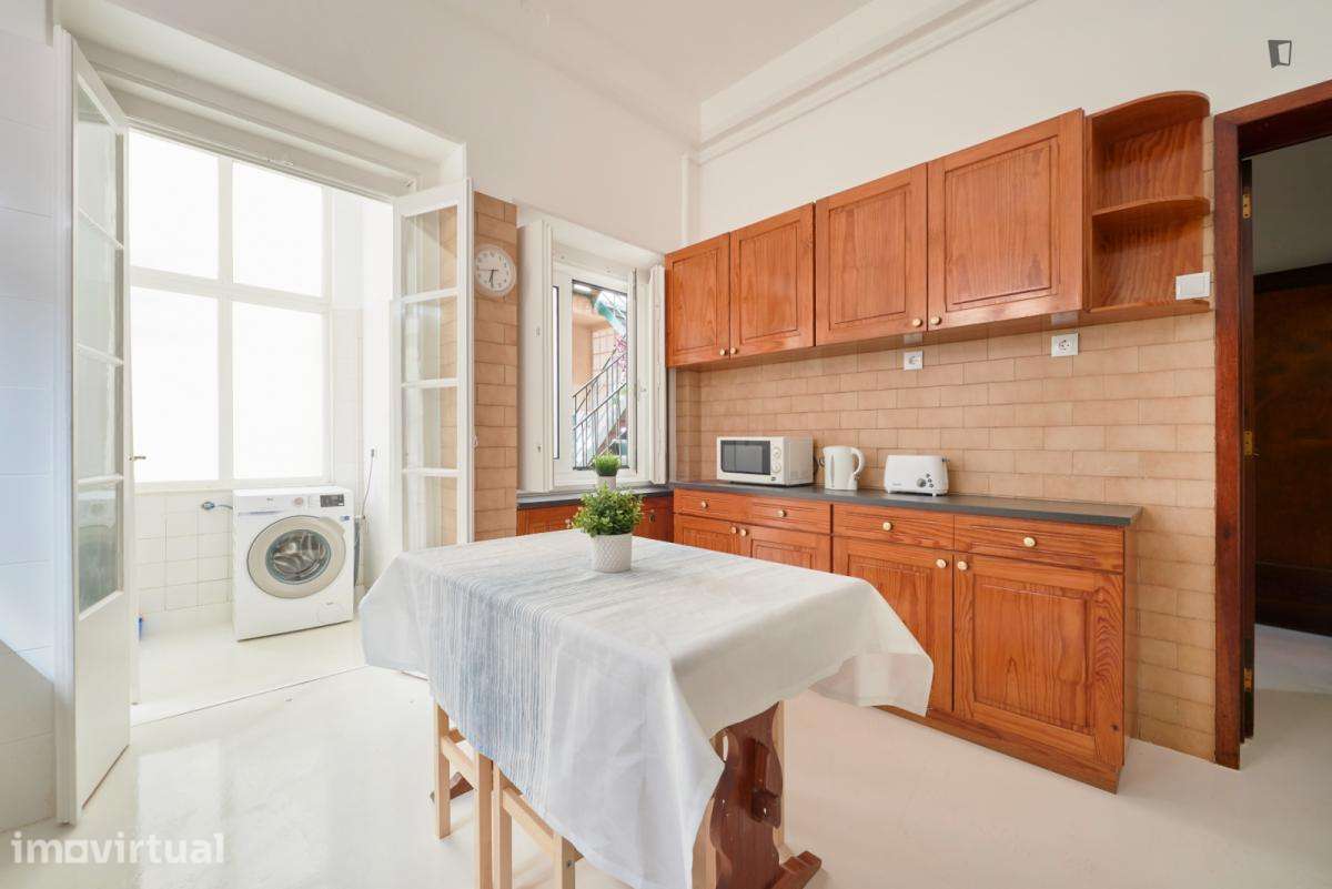 Quarto - localizado em Saldanha Lisbon - Grande imagem: 3/12