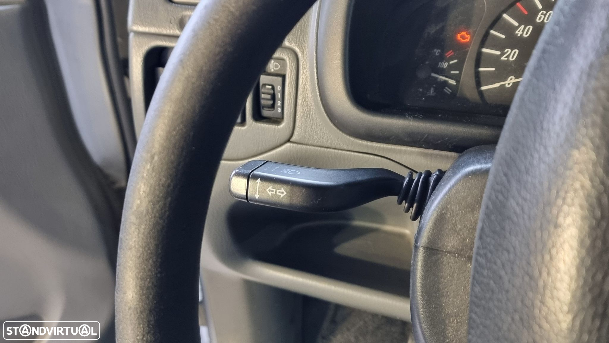 Opel Agila 1.0 12V - 10