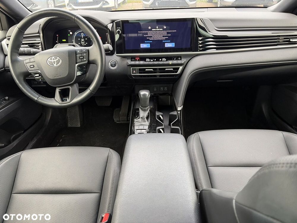 Toyota Camry 2025