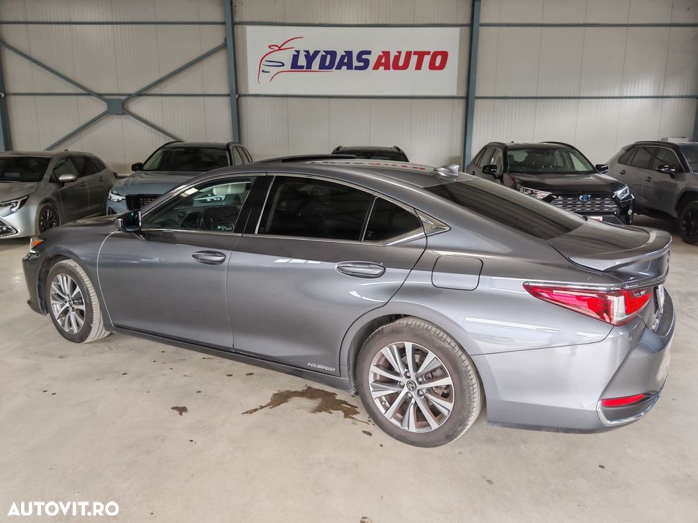 Lexus Seria ES 300h 2.5 TNGA HV 25H- 4X2 CVT Business - 3