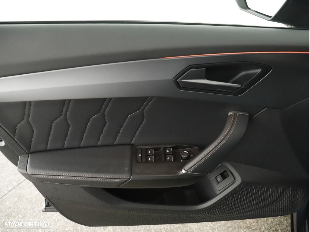 Cupra Formentor 1.4 e-Hybrid DSG VZ - 35