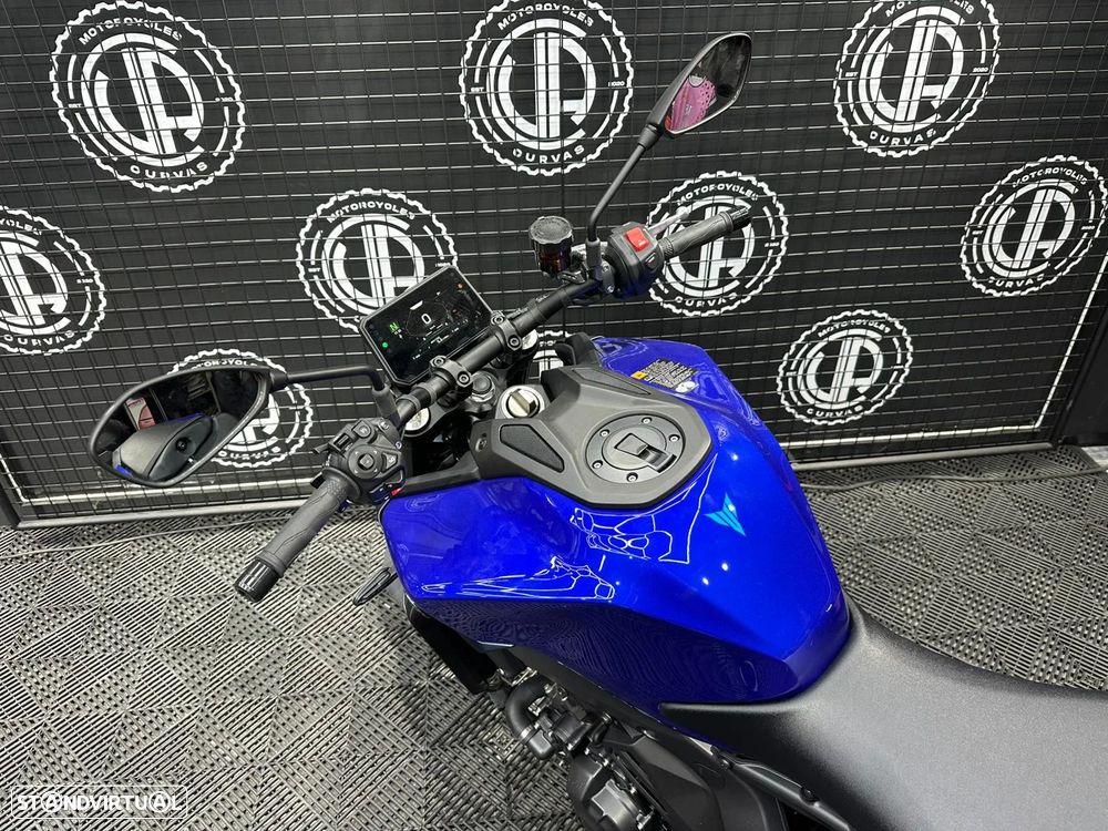 Yamaha MT-09 Y-AMT - 11