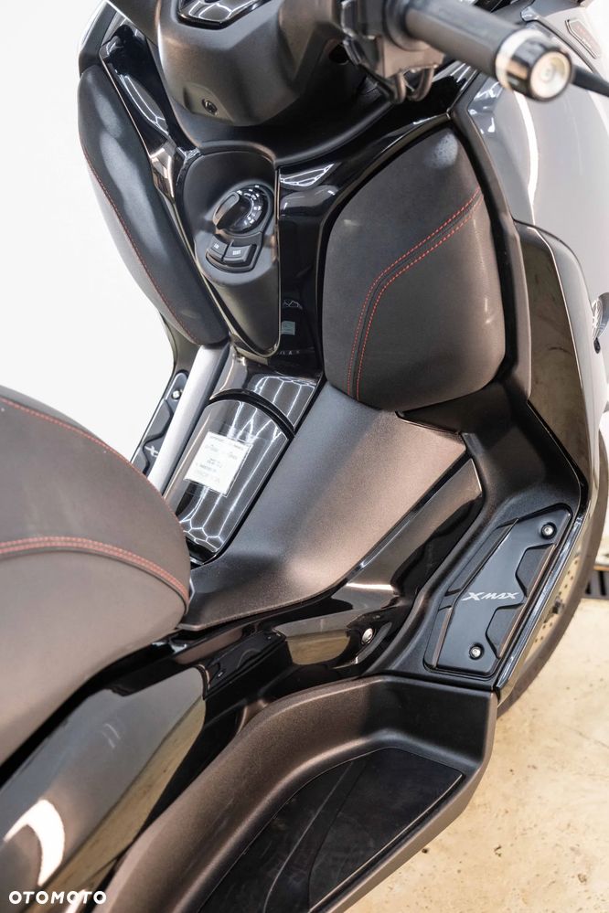 Yamaha X-max - 24