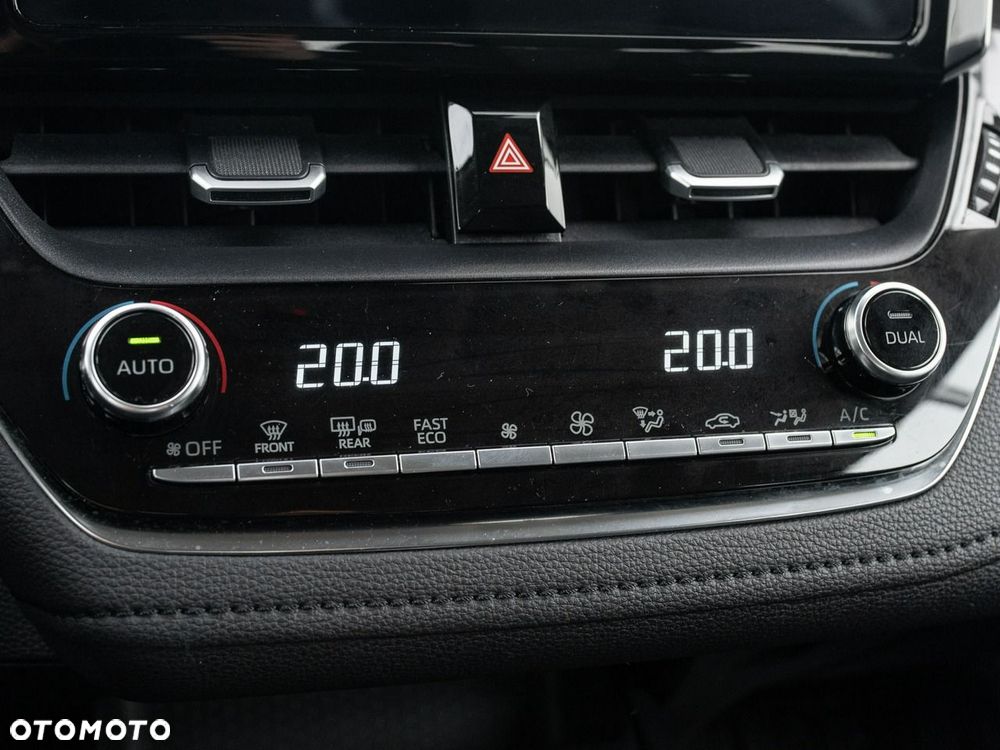 Toyota Corolla 1.5 Comfort - 17