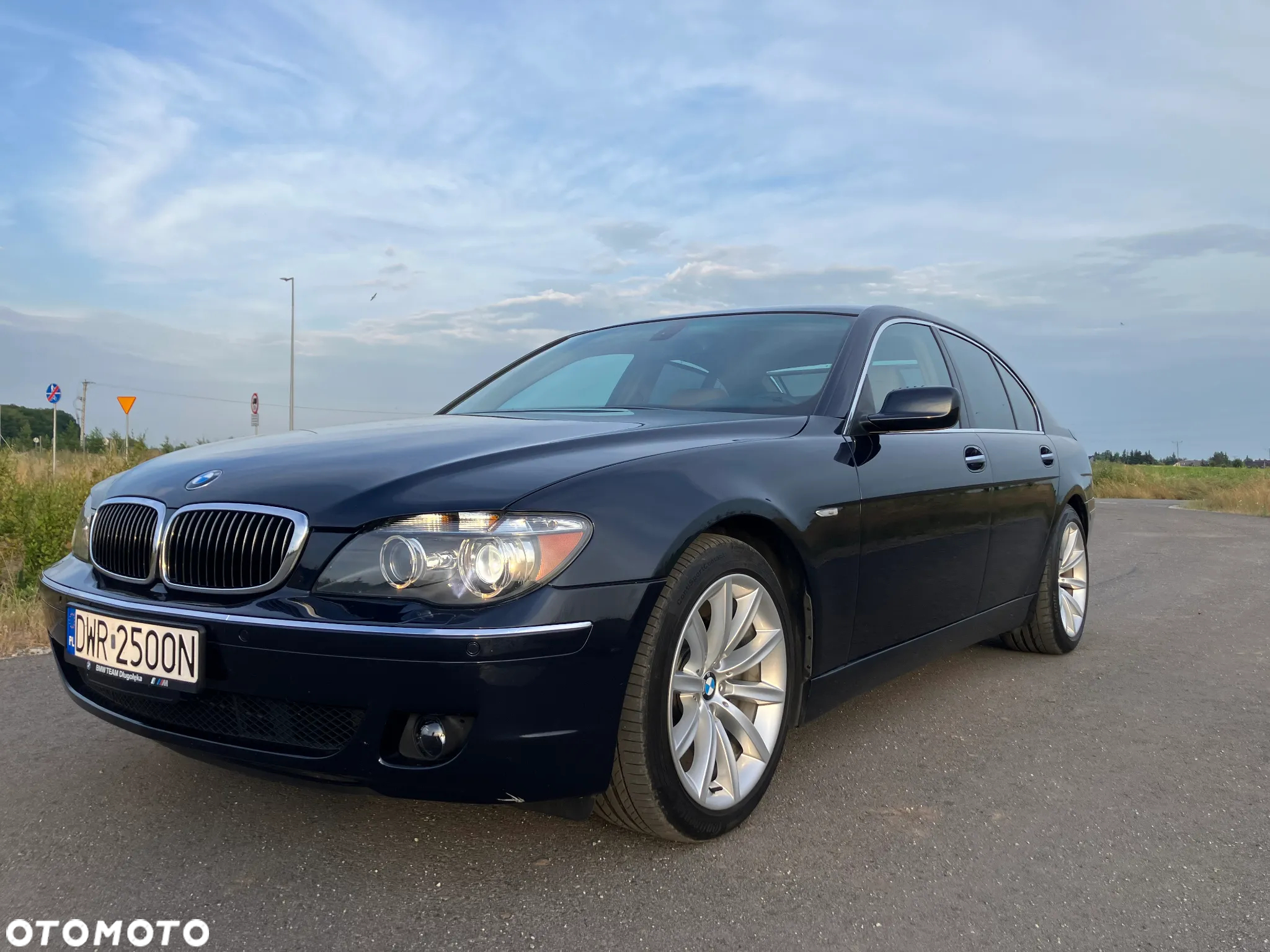BMW Seria 7 750i - 26
