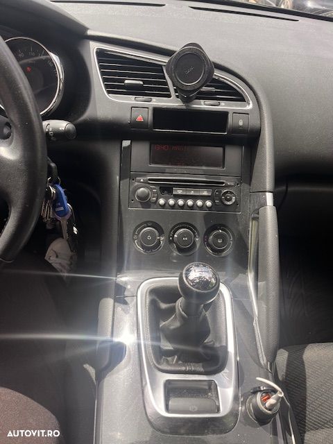 Peugeot 3008 1.6 Confort Pack - 10