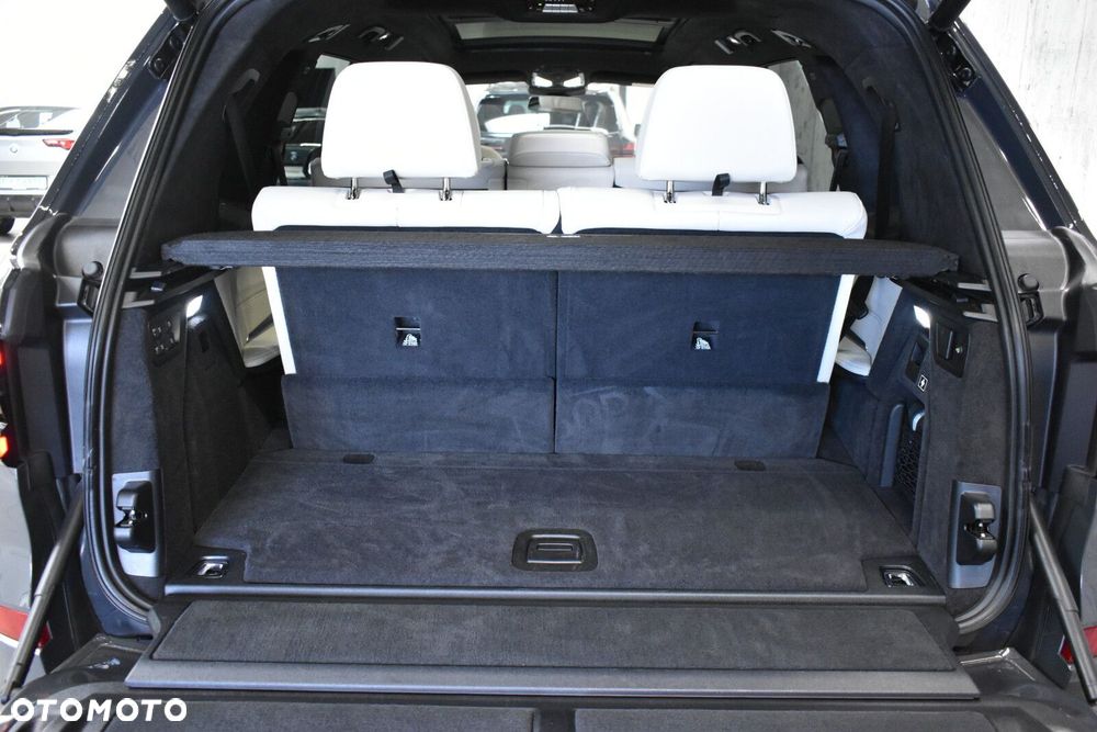 BMW X7 - 35