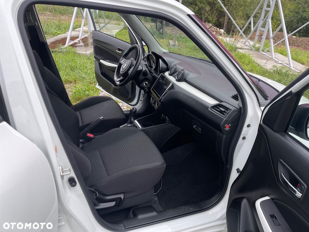 Suzuki Swift 1.2 Premium Plus - 13