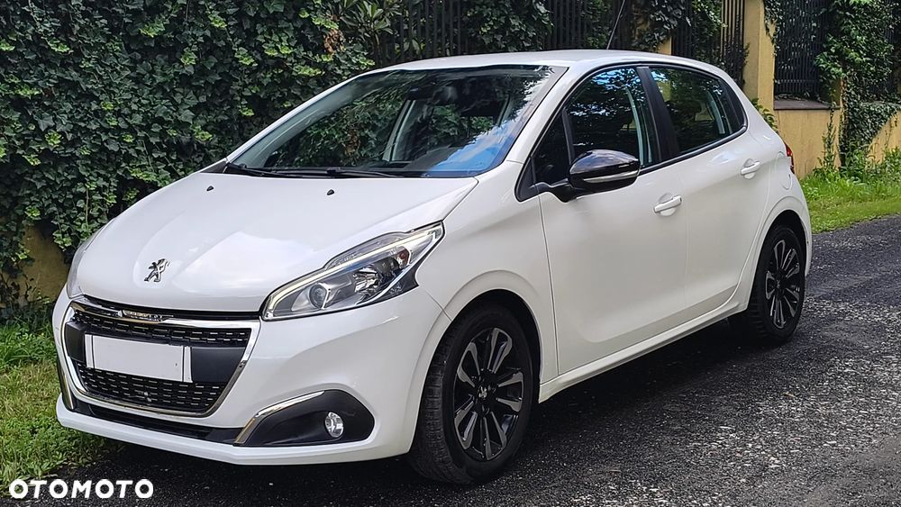 Peugeot 208 BlueHDi 100 Allure - 1