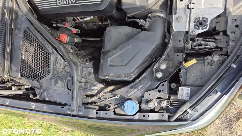 BMW Seria 3 318i - 11