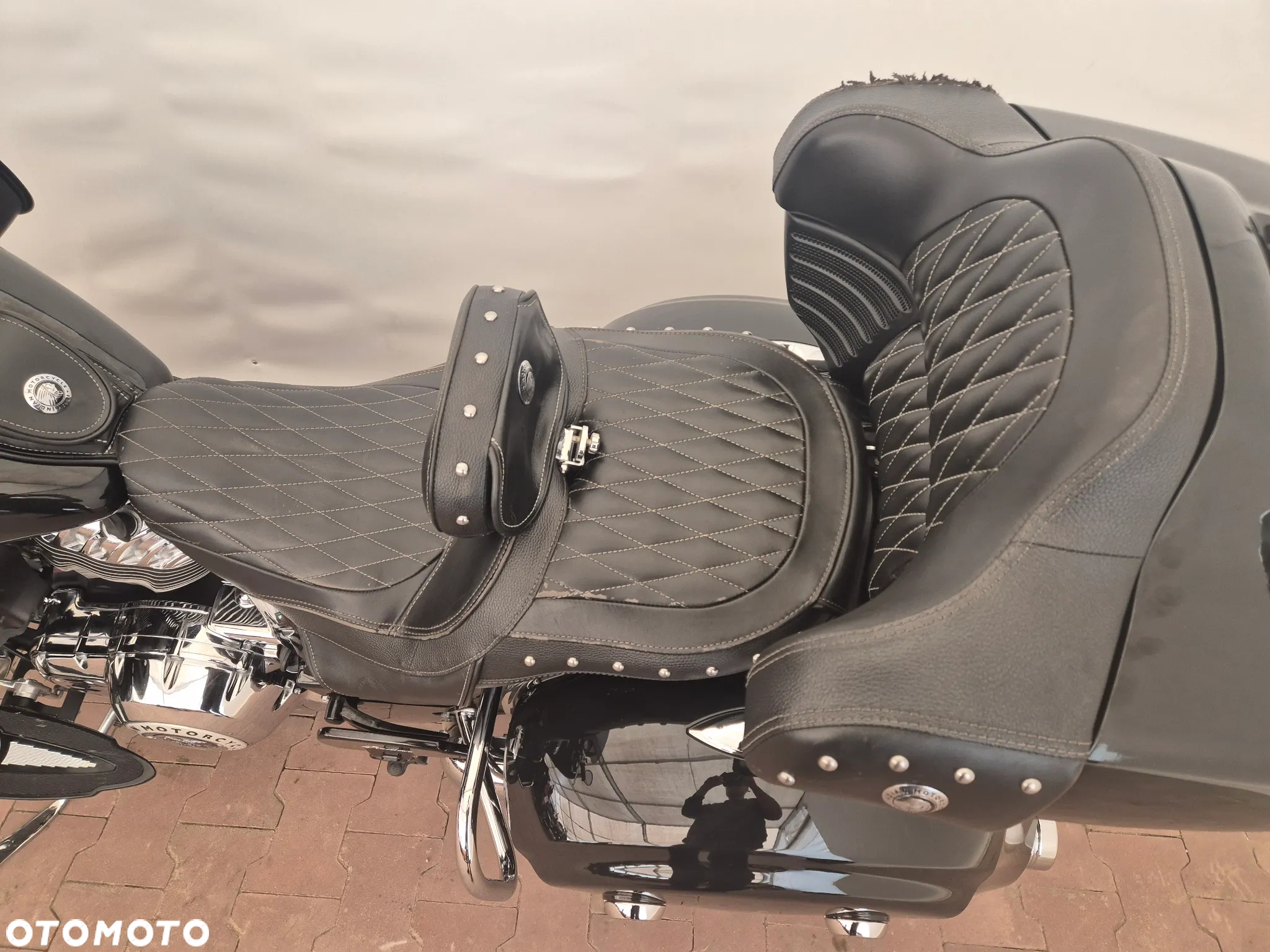 Indian Roadmaster - 27