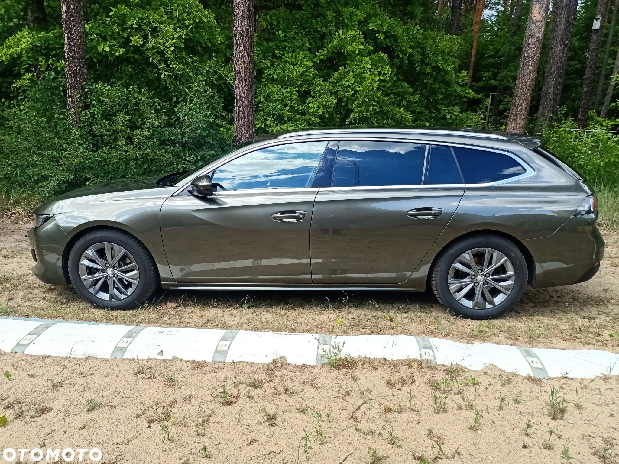 Peugeot 508 SW BlueHDi 130 Active Business-Paket - 2