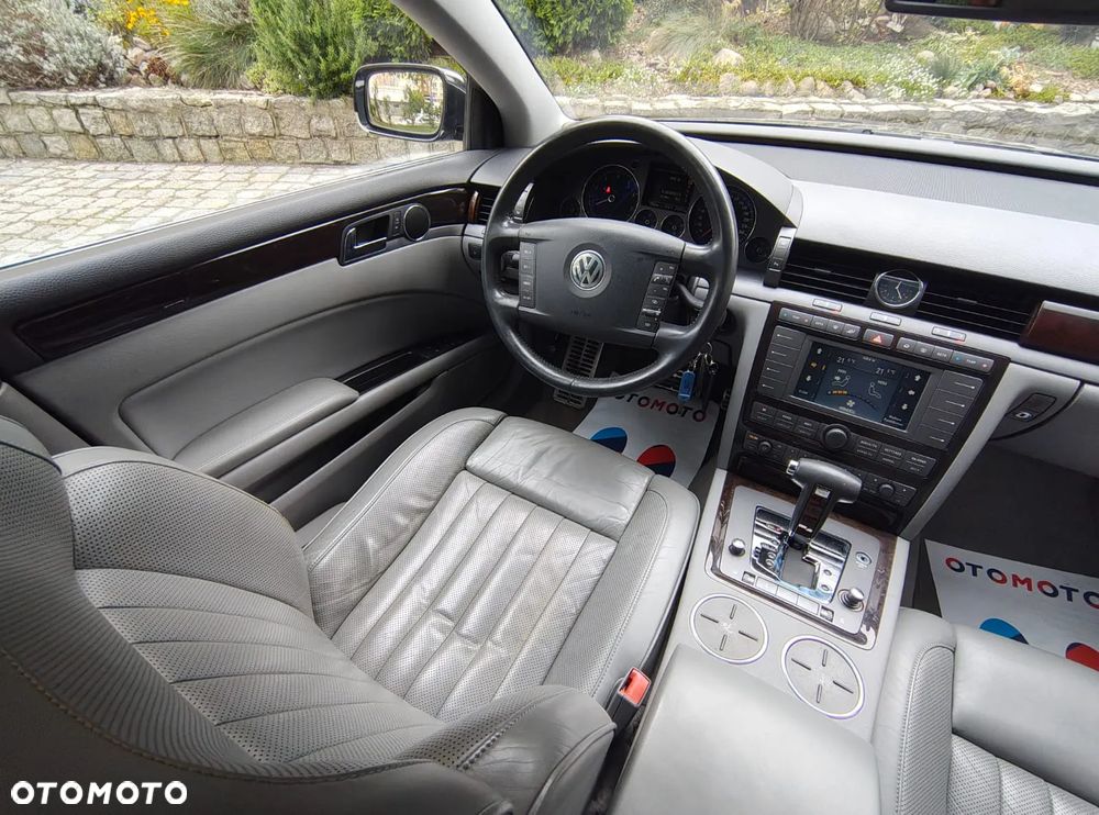 Volkswagen Phaeton - 14