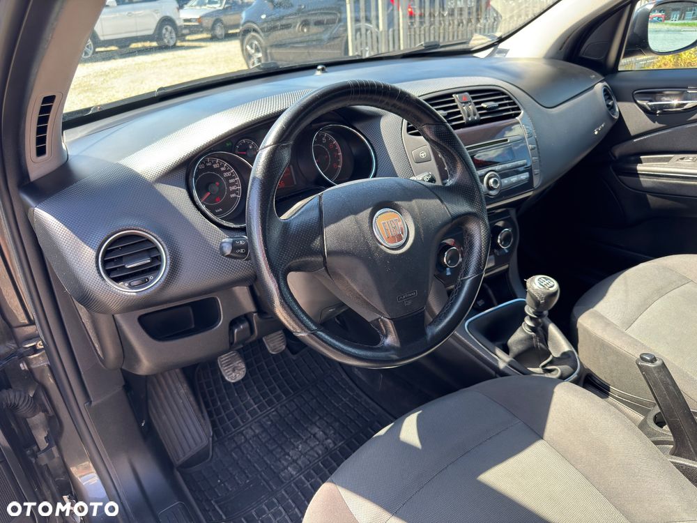 Fiat Bravo 1.4 16V Estiva Plus - 17