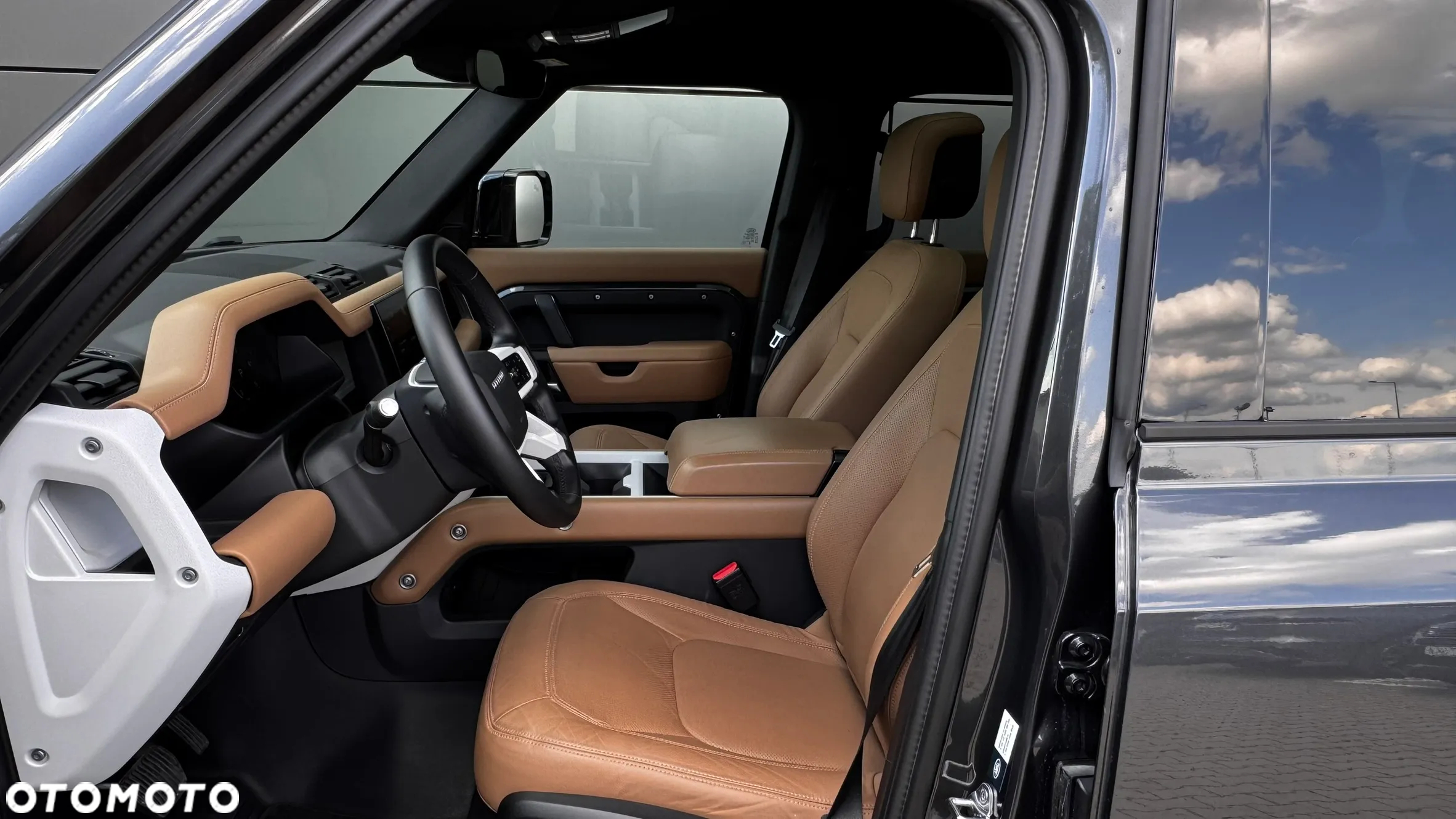 Land Rover Defender - 7