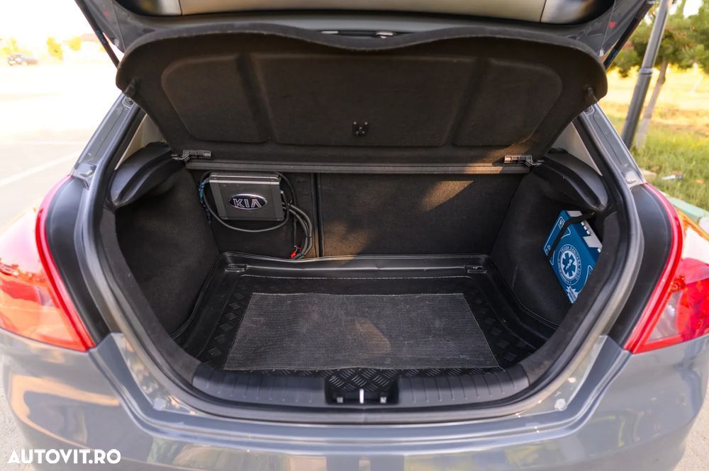Kia Pro Ceed - 12