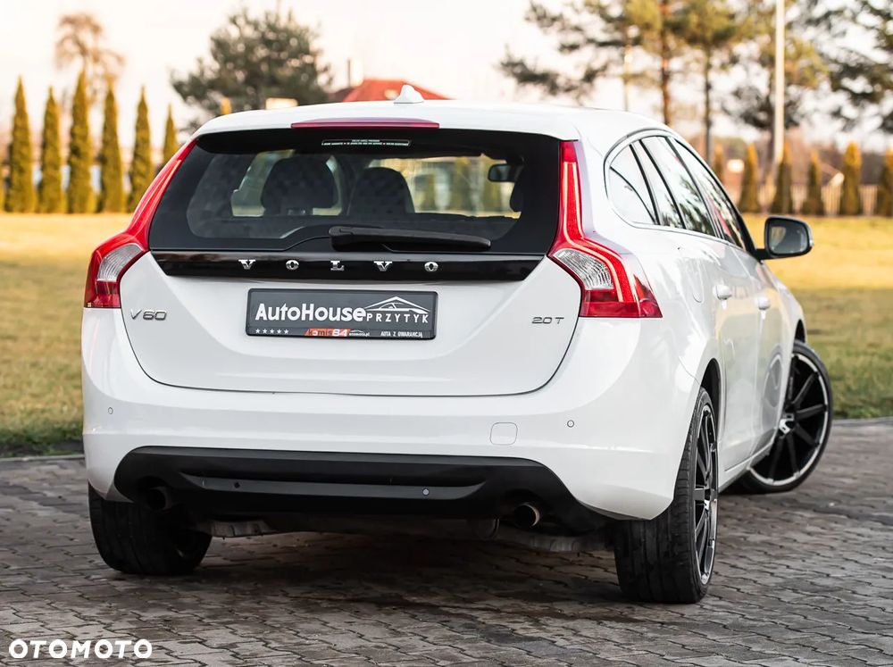 Volvo V60 2.0T Summum - 10