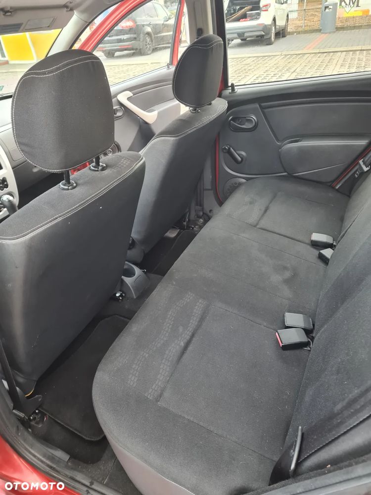 Dacia Sandero - 11