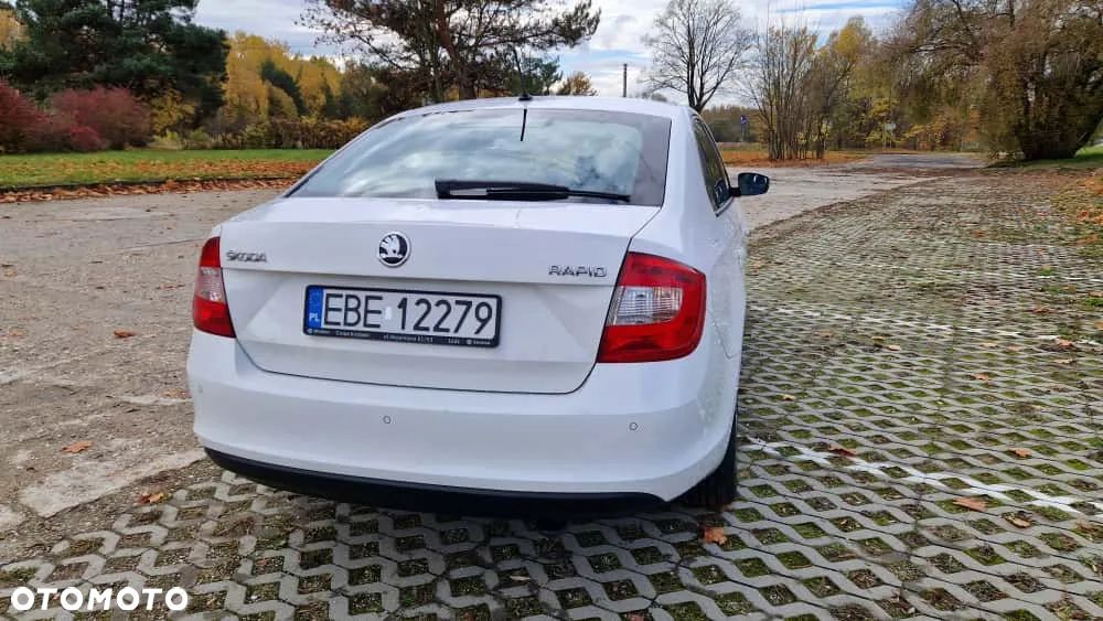Skoda RAPID 1.2 TSI Style - 6