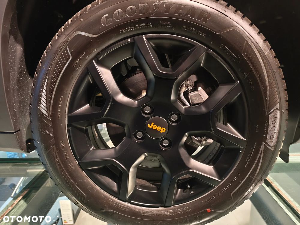 Jeep Avenger 1.2 T3 mHEV The North Face 4xe eDCT6 - 17