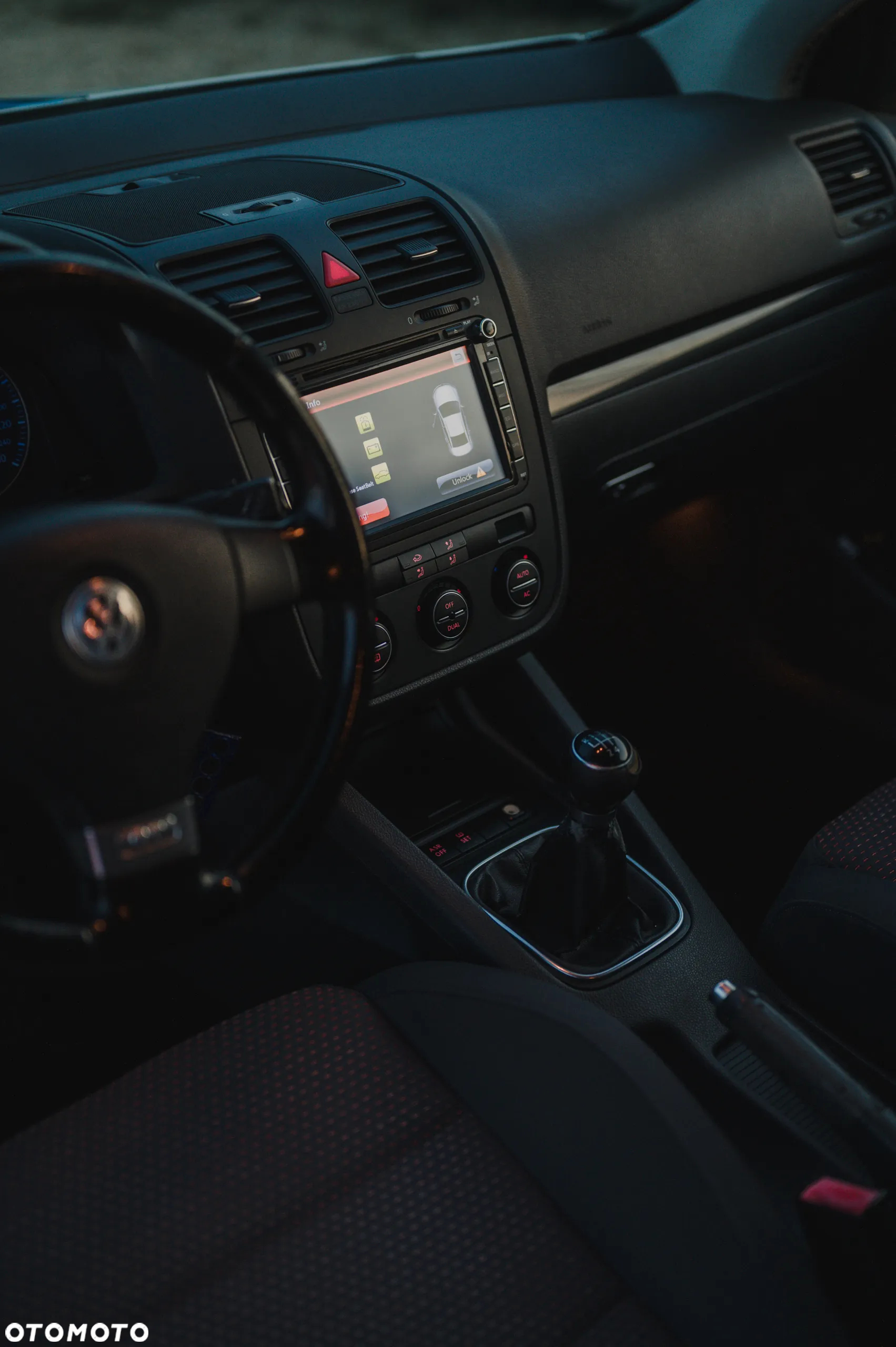 Volkswagen Golf V 1.9 TDI GT Sport - 9