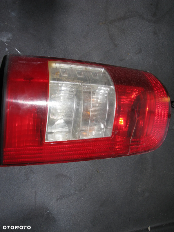 LAMPA lewa TYLNA CITROEN BERLINGO I